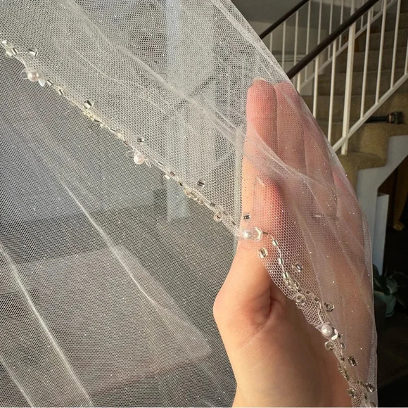 Beaded Glitter Tulle Veil - Picture 4 of 7